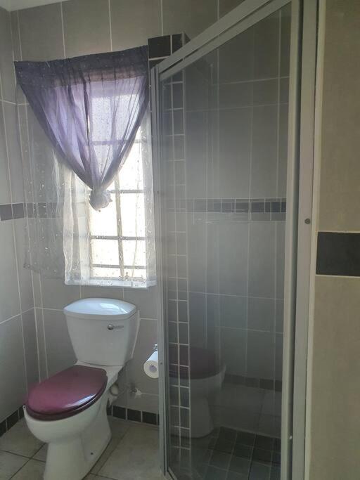 Funky Dot Sleeping Spot Apartment เคมป์ตัน พาร์ค ภายนอก รูปภาพ